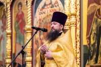 31-В неделю по Воздвижении и день памяти благоверных князей Олега Брянского и Михаила Черниговского епископ Усть-Каменогорский и Семипалатинский Амфилохий сослужил митрополиту Александру за Литургией в Вознесенском соборе Южной столицы