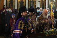 15-Божественная Литургия в Неделю Крестопоклонную в Воскресенском кафедральном соборе города Семипалатинска