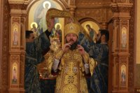33-Епископ Амфилохий совершил Божественную Литургию в Неделю 24-ю по Пятидесятнице