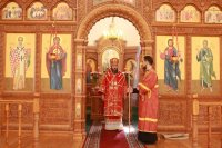 6-В Неделю о слепом Преосвященнейший епископ Амфилохий совершил Божественную Литургию в Андреевском кафедральном соборе Усть-Каменогорска