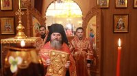 9-В Неделю о слепом Преосвященнейший епископ Амфилохий совершил Божественную Литургию в Андреевском кафедральном соборе Усть-Каменогорска