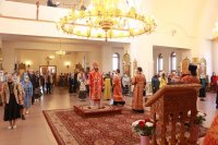 11-В Неделю о слепом Преосвященнейший епископ Амфилохий совершил Божественную Литургию в Андреевском кафедральном соборе Усть-Каменогорска