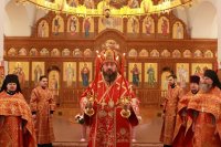 12-В Неделю о слепом Преосвященнейший епископ Амфилохий совершил Божественную Литургию в Андреевском кафедральном соборе Усть-Каменогорска