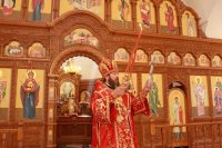 17-В Неделю о слепом Преосвященнейший епископ Амфилохий совершил Божественную Литургию в Андреевском кафедральном соборе Усть-Каменогорска