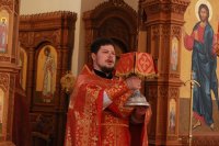 44-В Неделю о слепом Преосвященнейший епископ Амфилохий совершил Божественную Литургию в Андреевском кафедральном соборе Усть-Каменогорска