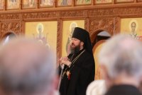 47-В Неделю о слепом Преосвященнейший епископ Амфилохий совершил Божественную Литургию в Андреевском кафедральном соборе Усть-Каменогорска