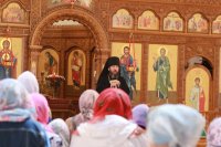48-В Неделю о слепом Преосвященнейший епископ Амфилохий совершил Божественную Литургию в Андреевском кафедральном соборе Усть-Каменогорска