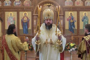 Божественная Литургия в Андреевском кафедральном соборе в Неделю 7-ю по Пятидесятнице