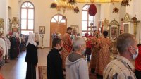 29-В день Антипасхи епископ Амфилохий совершил Божественную Литургию в Андреевском кафедральном соборе