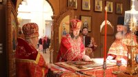 32-В день Антипасхи епископ Амфилохий совершил Божественную Литургию в Андреевском кафедральном соборе