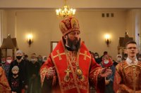 84-В день Антипасхи епископ Амфилохий совершил Божественную Литургию в Андреевском кафедральном соборе