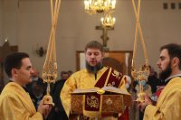 33-В воскресный день Преосвященнейший епископ Амфилохий совершил Божественную Литургию святителя Иоанна Златоуста