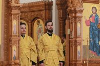 43-В воскресный день Преосвященнейший епископ Амфилохий совершил Божественную Литургию святителя Иоанна Златоуста
