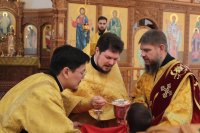 54-В воскресный день Преосвященнейший епископ Амфилохий совершил Божественную Литургию святителя Иоанна Златоуста