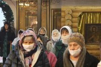 4-Божественная Литургия архиерейским чином в Богородице-Рождественском храме города Усть-Каменогорска