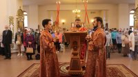 19-Служение епископа Амфилохия в день Радоницы