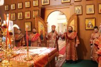 25-Служение епископа Амфилохия в день Радоницы