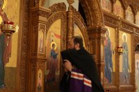 9-Преосвященнейший епископ Амфилохий совершил Божественную Литургию в главном храме Восточного Казахстана