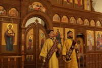11-Преосвященнейший епископ Амфилохий совершил Божественную Литургию в главном храме Восточного Казахстана