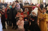 54-Преосвященнейший епископ Амфилохий совершил Божественную Литургию в главном храме Восточного Казахстана