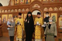 63-Преосвященнейший епископ Амфилохий совершил Божественную Литургию в главном храме Восточного Казахстана