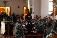 13-Епископ Амфилохий совершил повечерие с чтением первой части Великого покаянного канона преподобного Андрея Критского