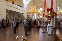 1-Божественная Литургия в Неделю жён-мироносиц