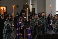12-Епископ Амфилохий совершил чтение третьей части Великого покаянного канона преподобного Андрея Критского