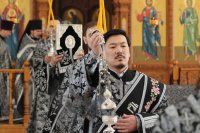 13-В кафедральном соборе Восточного Казахстана совершена первая Литургия Преждеосвященных Даров