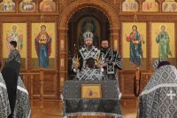 15-В кафедральном соборе Восточного Казахстана совершена первая Литургия Преждеосвященных Даров
