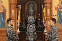 20-В кафедральном соборе Восточного Казахстана совершена первая Литургия Преждеосвященных Даров