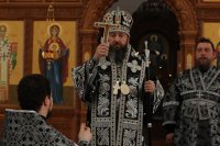 30-В кафедральном соборе Восточного Казахстана совершена первая Литургия Преждеосвященных Даров