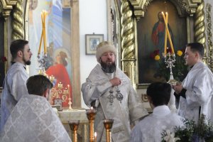Служение епископа Амфилохия в навечерие Крещения Господня
