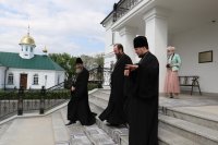 2-В дар Андреевскому кафедральному собору передана икона Божией Матери «Всецарица»