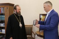 13-В дар Андреевскому кафедральному собору передана икона Божией Матери «Всецарица»
