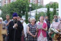 59-Служение епископа Амфилохия в день Троицкой родительской субботы