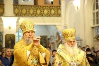 3-В праздник святителя Николая Чудотворца архипастыри Казахстанского и Среднеазиатского Митрополичьих округов совершили Литургию в кафедральном соборе Ташкента