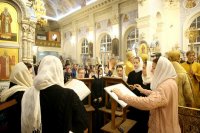 4-В праздник святителя Николая Чудотворца архипастыри Казахстанского и Среднеазиатского Митрополичьих округов совершили Литургию в кафедральном соборе Ташкента
