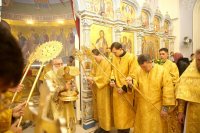 16-В праздник святителя Николая Чудотворца архипастыри Казахстанского и Среднеазиатского Митрополичьих округов совершили Литургию в кафедральном соборе Ташкента