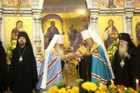 25-В праздник святителя Николая Чудотворца архипастыри Казахстанского и Среднеазиатского Митрополичьих округов совершили Литургию в кафедральном соборе Ташкента