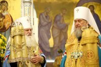 26-В праздник святителя Николая Чудотворца архипастыри Казахстанского и Среднеазиатского Митрополичьих округов совершили Литургию в кафедральном соборе Ташкента