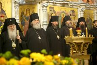 28-В праздник святителя Николая Чудотворца архипастыри Казахстанского и Среднеазиатского Митрополичьих округов совершили Литургию в кафедральном соборе Ташкента