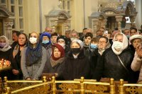 29-В праздник святителя Николая Чудотворца архипастыри Казахстанского и Среднеазиатского Митрополичьих округов совершили Литургию в кафедральном соборе Ташкента