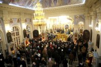 32-В праздник святителя Николая Чудотворца архипастыри Казахстанского и Среднеазиатского Митрополичьих округов совершили Литургию в кафедральном соборе Ташкента