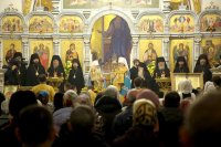 33-В праздник святителя Николая Чудотворца архипастыри Казахстанского и Среднеазиатского Митрополичьих округов совершили Литургию в кафедральном соборе Ташкента