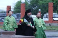 6-«Приидите, людие, Триипостасному Божеству поклонимся, Сыну во Отце, со Святым Духом...». День Святой Троицы в Усть-Каменогорске.