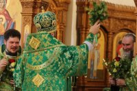 77-«Приидите, людие, Триипостасному Божеству поклонимся, Сыну во Отце, со Святым Духом...». День Святой Троицы в Усть-Каменогорске.