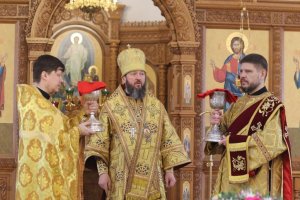 Служение епископа Амфилохия в Неделю о мытаре и фарисее