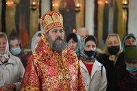 7-Празднование в память Перенесения мощей святителя Николая Чудотворца из Мир Ликийских в город Бари. Митрополит Александр возглавил Литургию в Воскресенском соборе Семипалатинска.