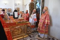 12-Празднование в память Перенесения мощей святителя Николая Чудотворца из Мир Ликийских в город Бари. Митрополит Александр возглавил Литургию в Воскресенском соборе Семипалатинска.